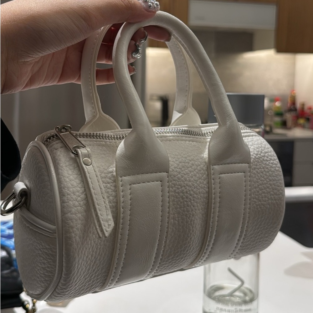 Handbag - Picture 3 of 3